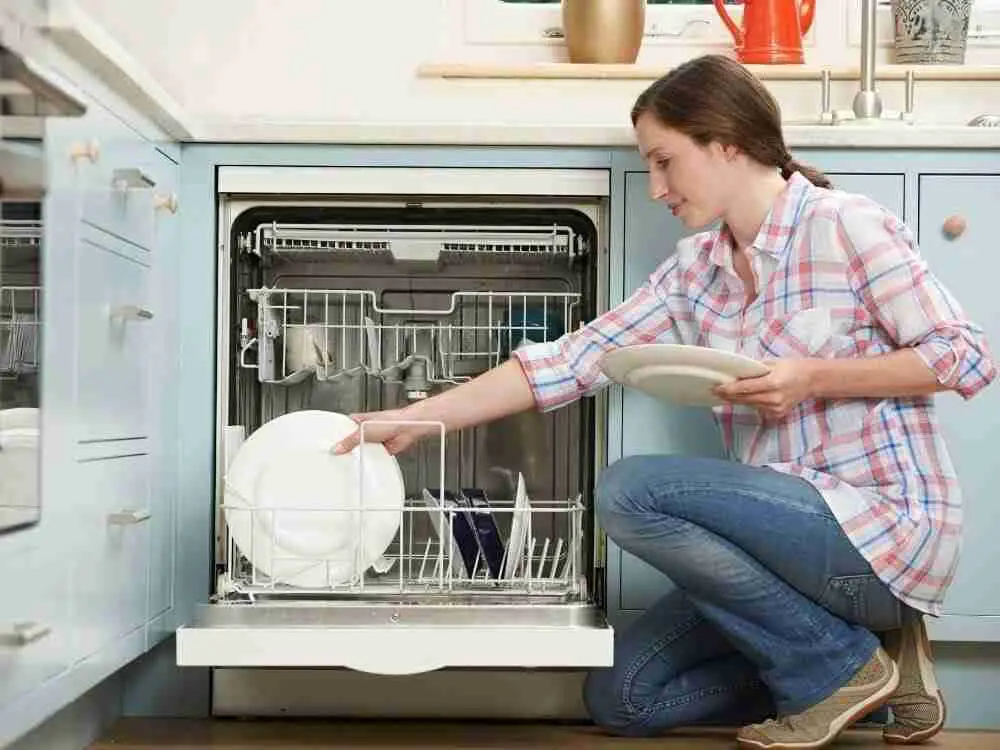 best-dishwasher-under-$700-featured-image