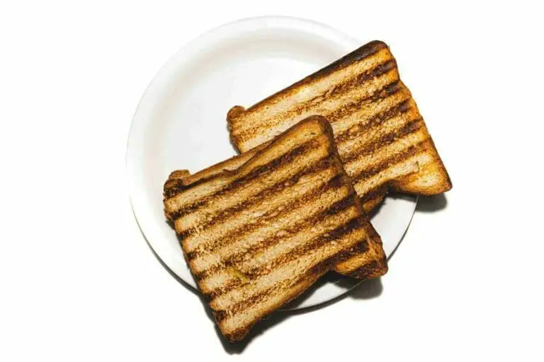 can-you-toast-bread-in-a-microwave-oven-featured-image